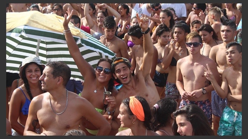El público cantó y bailó durante toda la tarde.