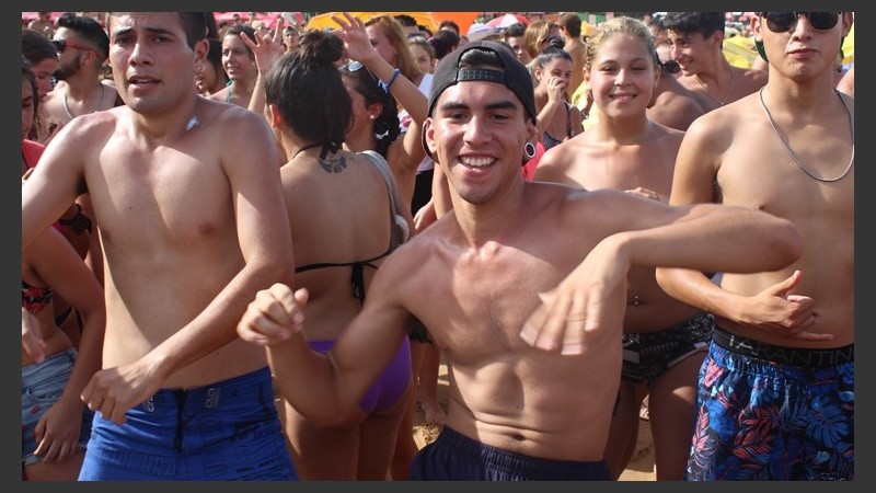 El público cantó y bailó durante toda la tarde.