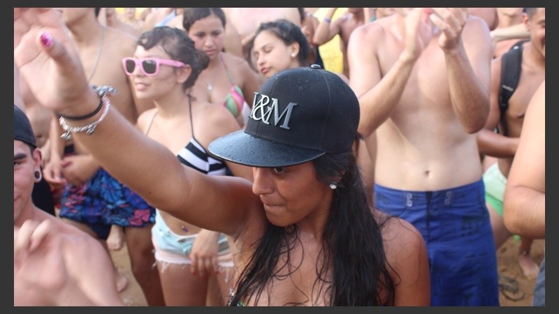 El público cantó y bailó durante toda la tarde.