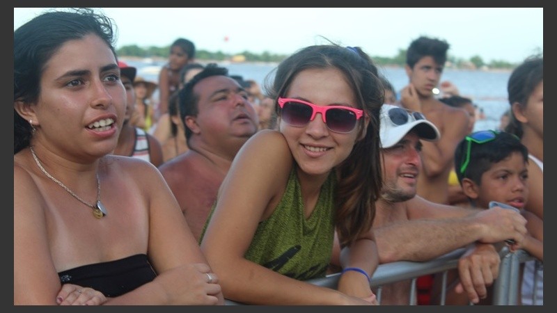 El público cantó y bailó durante toda la tarde.