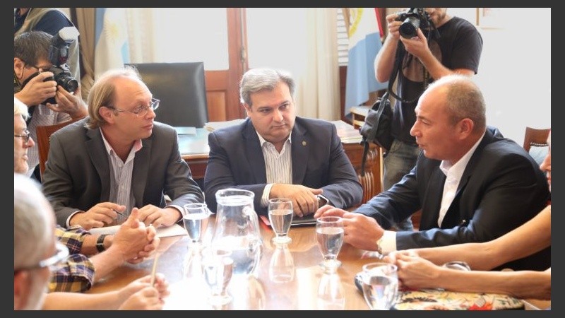 Reunión paritaria del año pasado entre el gobierno, ATE y UPCN. 