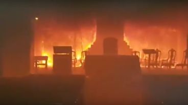 El fuego en el altar de la catedral nicoleña.