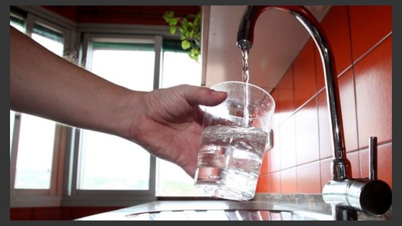 Cuestionamientos por el tarifazo al agua en Santa Fe. 