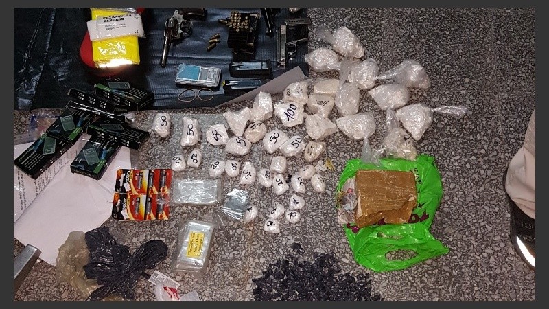 Se incautaron 32 kilos de cocaína y más de 83 kilos de marihuana.