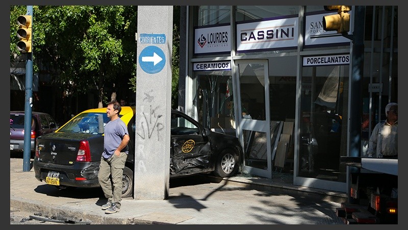 El accidente se produjo este lunes por la mañana en Corrientes e Ituzaingó.