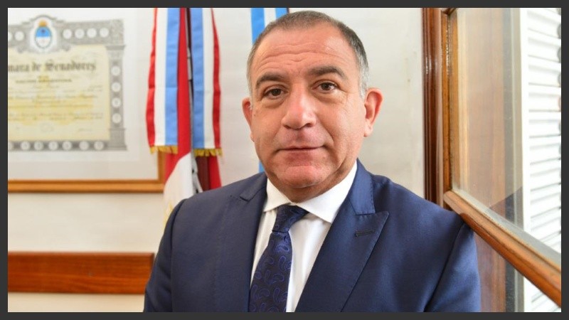 Luis Juez, anoche, pidiendo 