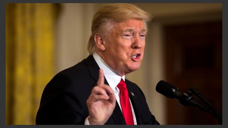 Podrían pedir hasta las claves de las redes sociales.