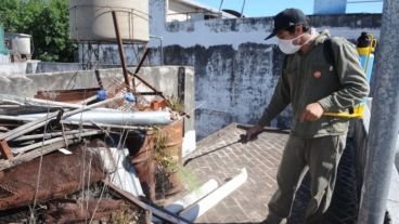 La advertencia llega ante casos de asaltantes vestidos de fumigadores.