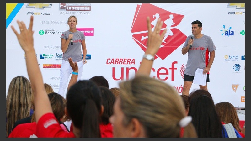  Analía Bocassi y Julián Weich animaron el último año la tercera edición de la Carrera por la Educación de Unicef.