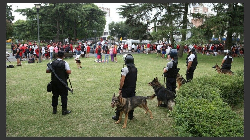 Los hinchas sabaleros volvieron a visitar el Coloso Marcelo Bielsa.