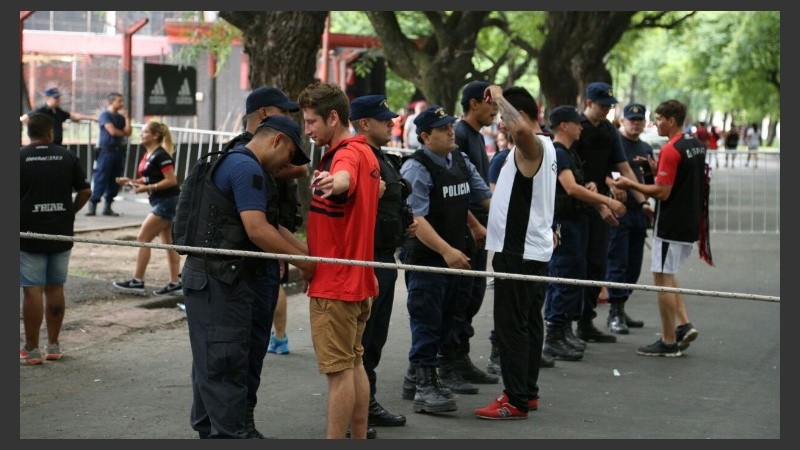 Los hinchas sabaleros volvieron a visitar el Coloso Marcelo Bielsa.