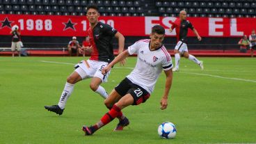 Sin goles terminó el encuentro en una tarde lluviosa.