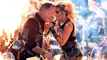 Hetfield y Gaga, en un dúo inusual.