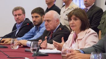 Bullrich junto a Lifschitz, Pullaro este lunes en Rosario.