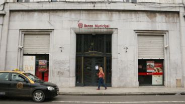 Puertas cerradas para los bancos de la ciudad. (Alan Monzón/Rosario3.com)