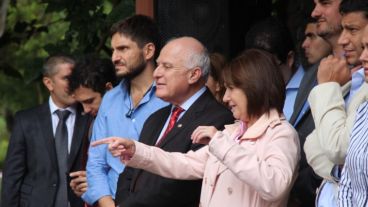 Los funcionarios estuvieron en el depósito judicial de Francia al 5200.