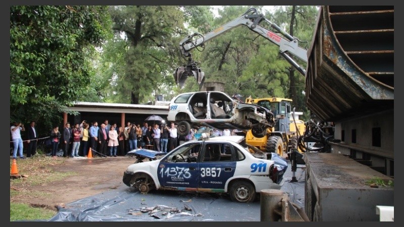 Los funcionarios estuvieron en el depósito judicial de Francia al 5200.