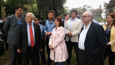 Los funcionarios estuvieron en el depósito judicial de Francia al 5200.