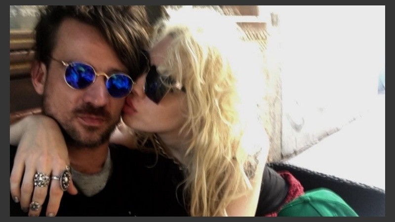 Militta Bora acusó al ex líder de Tan Biónica  de haberla golpeado.