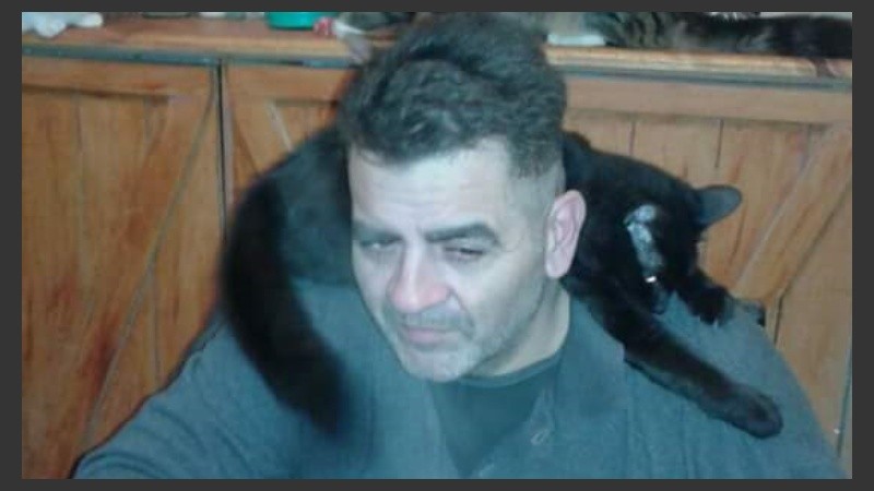 Peralta era un amante de los gatos. 