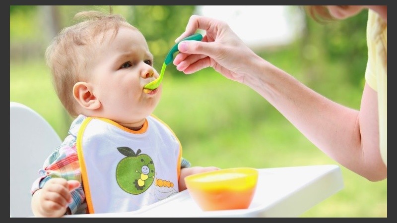 Evitar los alimentos que exijan mayor cuidado con la cadena de frío, como ser pescados.