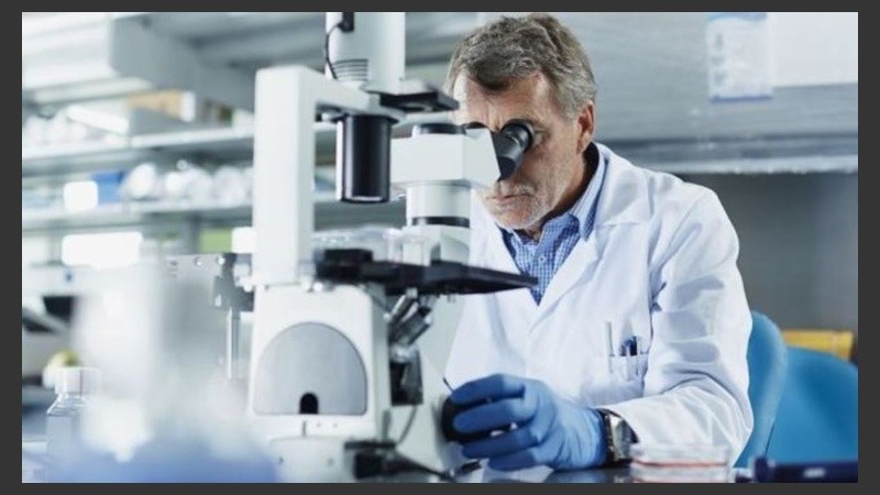 Los investigadores trabajan ahora para conseguir que el chip sirva también para la detección precoz del cáncer.