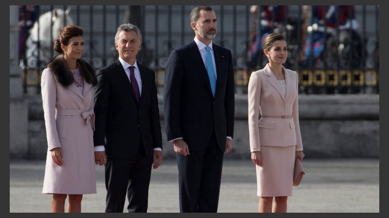 Juliana Awada y Mauricio Macri fueron recibidos por Felipe VI y Letizia.