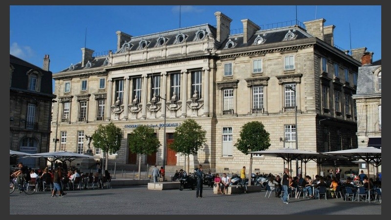 Las instituciones implicadas se encargan de financiar el costo de la matrícula para las seis plazas que se cubrirán con esta convocatoria.