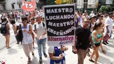 La marcha de los docentes este jueves al mediodía.