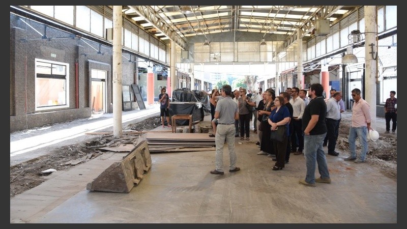 Una recorrida por las obras en el Mercado del Patio.