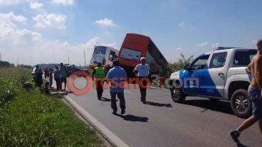 El siniestro vial se produjo entre dos micros de la empresa Monticas.