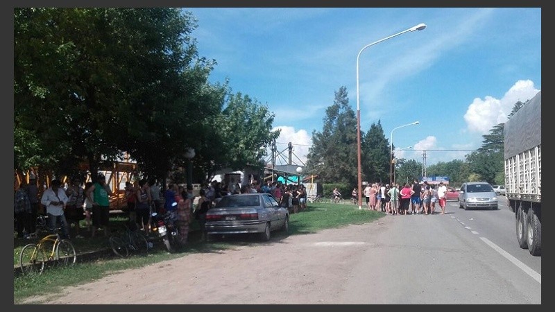 Zavalla se movilizó después del choque fatal en la ruta 33.