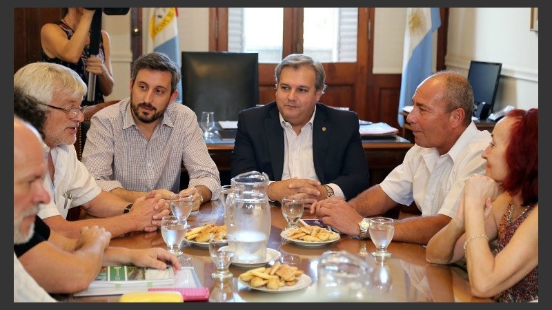 El gobierno provincial destacó que sigue el diálogo con los gremios. 