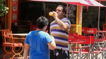 El calor dio una breve tregua pero retorna en la semana.