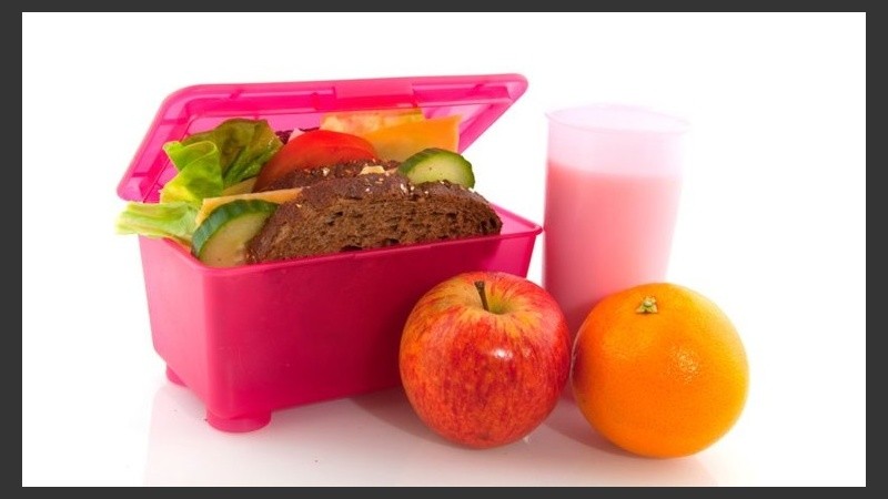 Es recomendable armar el menú semanal para poder planificar con tiempo la preparación de la vianda.