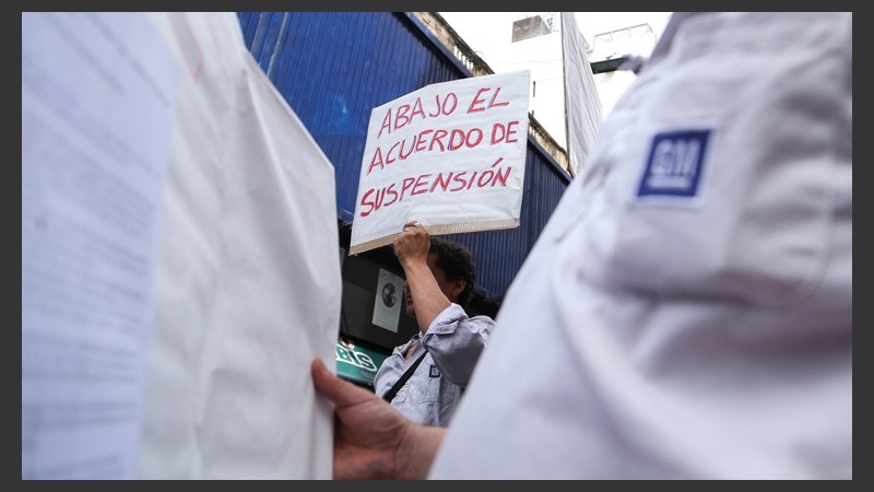 La protesta de los trabajadores en el ministerio de Trabajo.