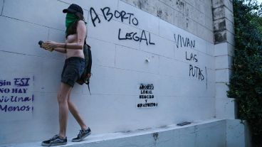 Algunas pintadas se pudieron ver durante el recorrido de la marcha.