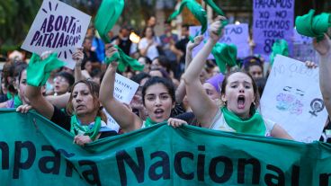 Las mujeres marcharon por las calles de Rosario.