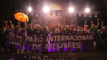 La movilización llegó hasta el Monumento a la Bandera.