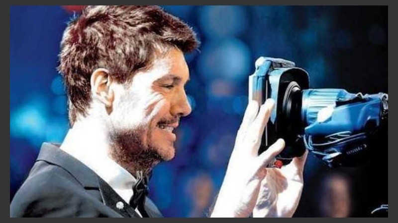 “Este año también vamos a darle una oportunidad en el Bailando a un Hombre que No sea Famoso!”, escribió Marcelo en su Facebook.