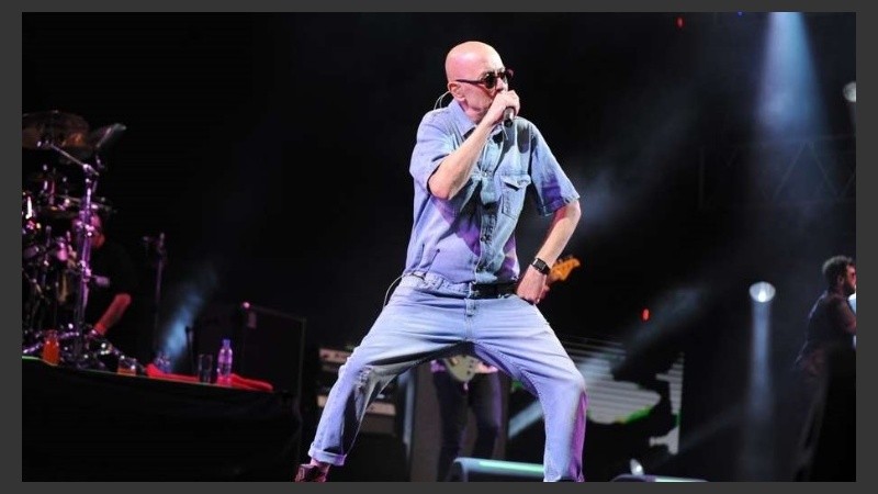 El biógrafo del Indio habló de la situación actual del músico. 