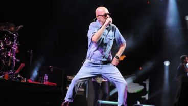 El biógrafo del Indio habló de la situación actual del músico.