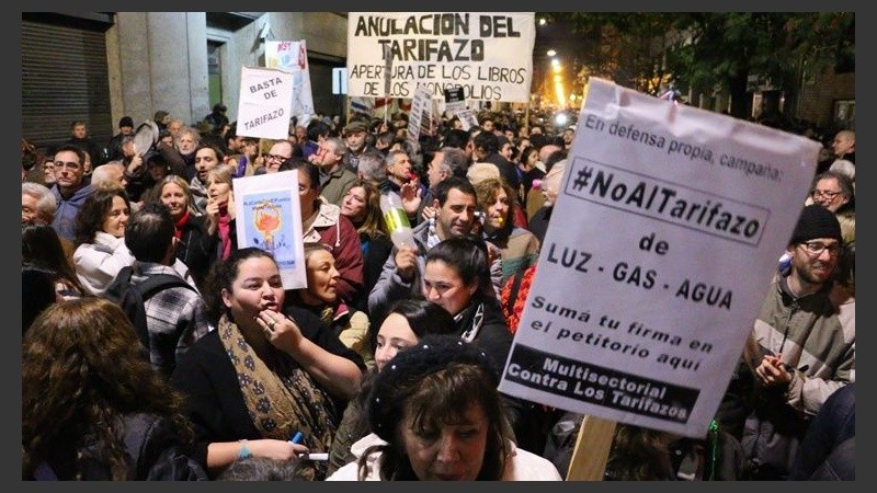 El primer ruidazo contra el aumento de tarifas en todo el país tuvo lugar el 14 de julio de 2016.