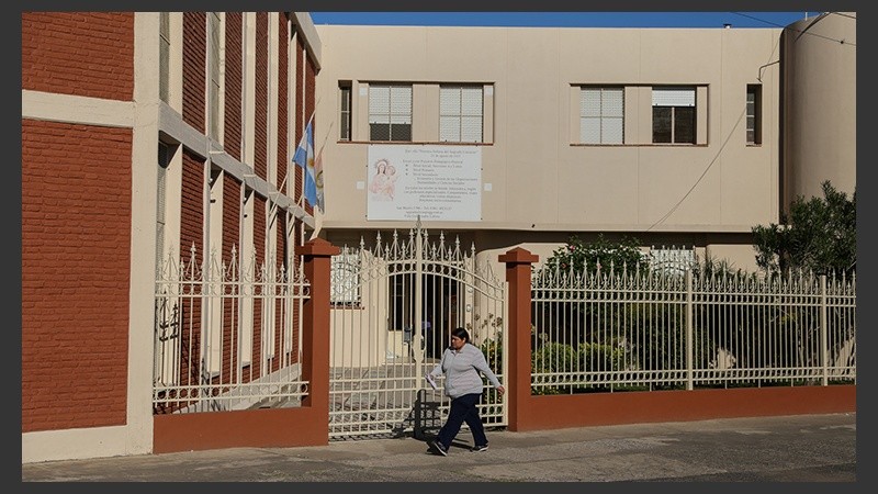 La escuela está sobre la ruta 21.