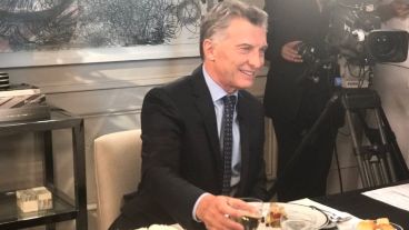 El presidente no respondió la cifra exacta de la jubilación mínima.