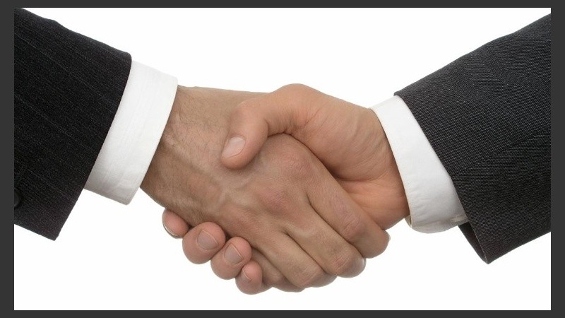 El acuerdo fue rubricado por los Rectores Héctor Floriani y Miguel Camino Solórzano.