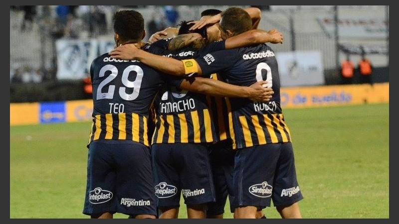 Teo jugó un rato. Y en camarines, encendió la polémica.