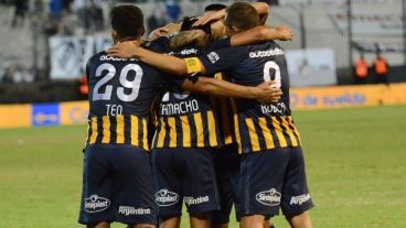 Teo jugó un rato. Y en camarines, encendió la polémica.