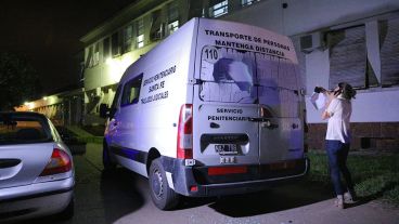 Así quedó el vehículo del Servicio Penitenciario baleado.
