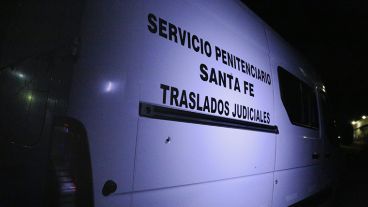 Así quedó el vehículo del Servicio Penitenciario baleado.